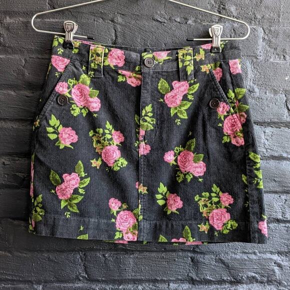 Retro Floral Corduroy Mini Skirt Dark Romance Boho Chic Grunge Grey Femme Skirt - Picture 1 of 5